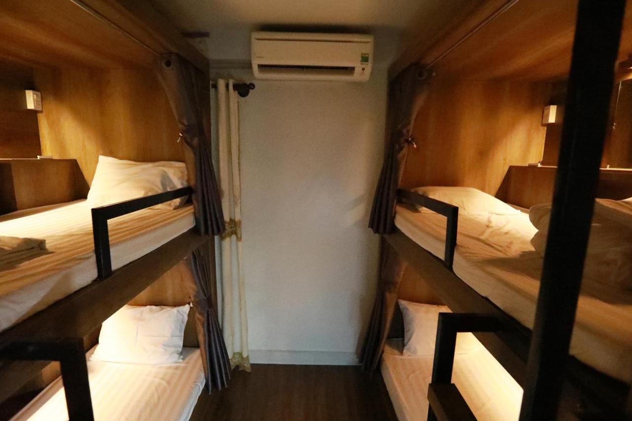 Bui Vien Street Hostel Хошимин Экстерьер фото