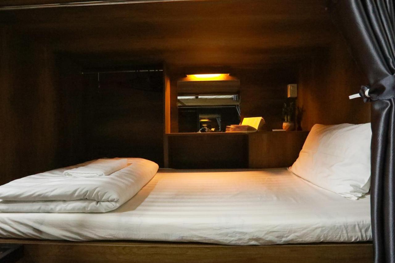 Bui Vien Street Hostel Хошимин Экстерьер фото