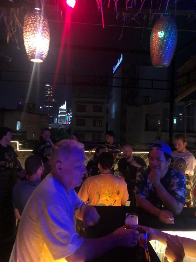 Bui Vien Street Hostel Хошимин Экстерьер фото